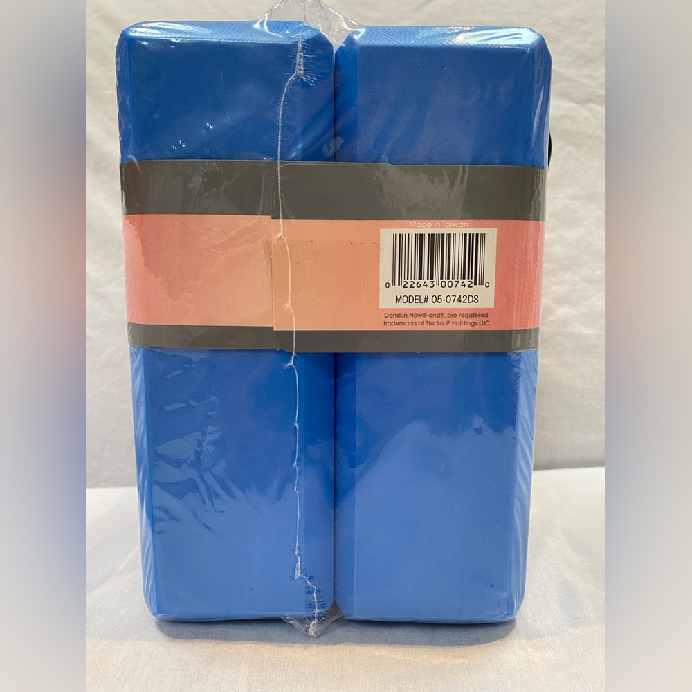 New Sealed Danskin Yoga Blocks and Strap Set. Blue Blocks and Cream Strap - Picture 4 of 8